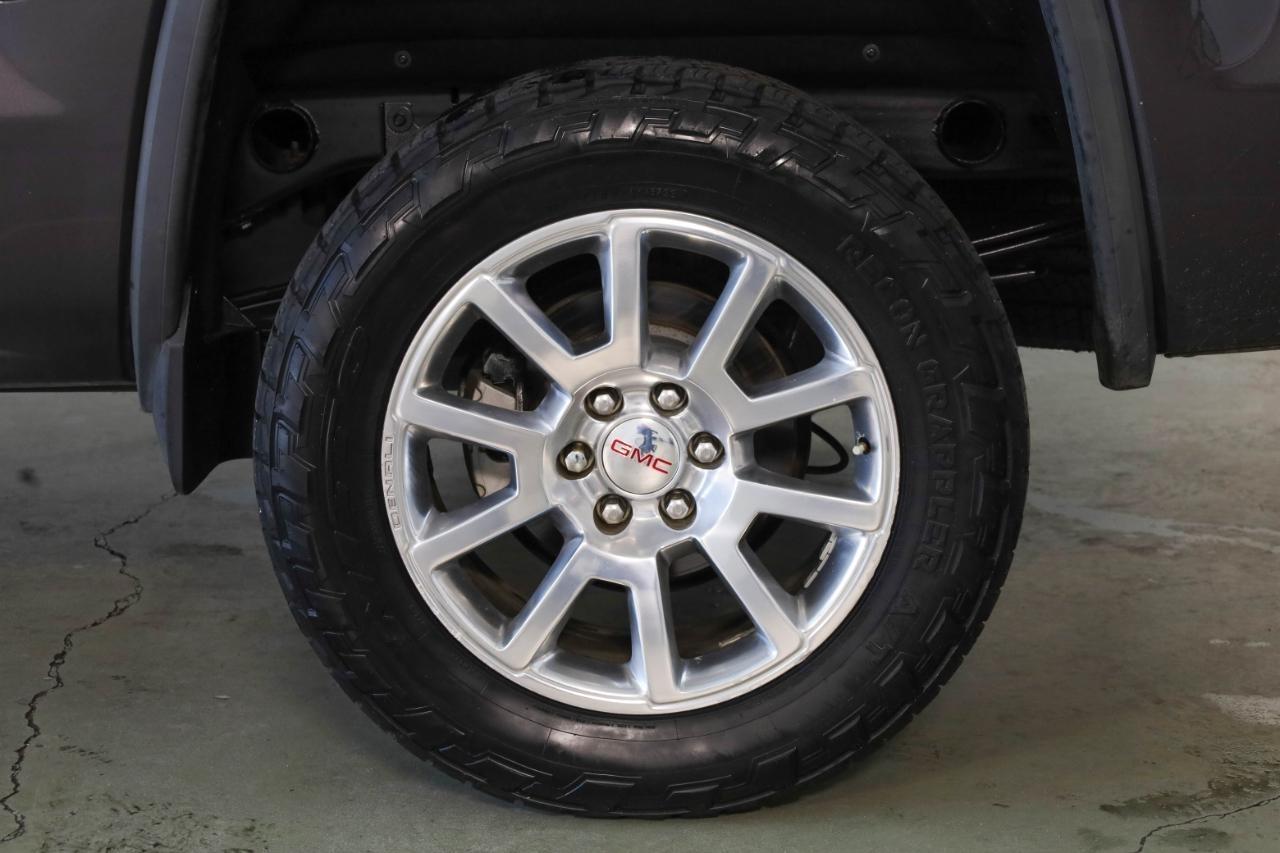 GMC Sierra 1500 4WD Crew Cab 143.5" Denali 2015