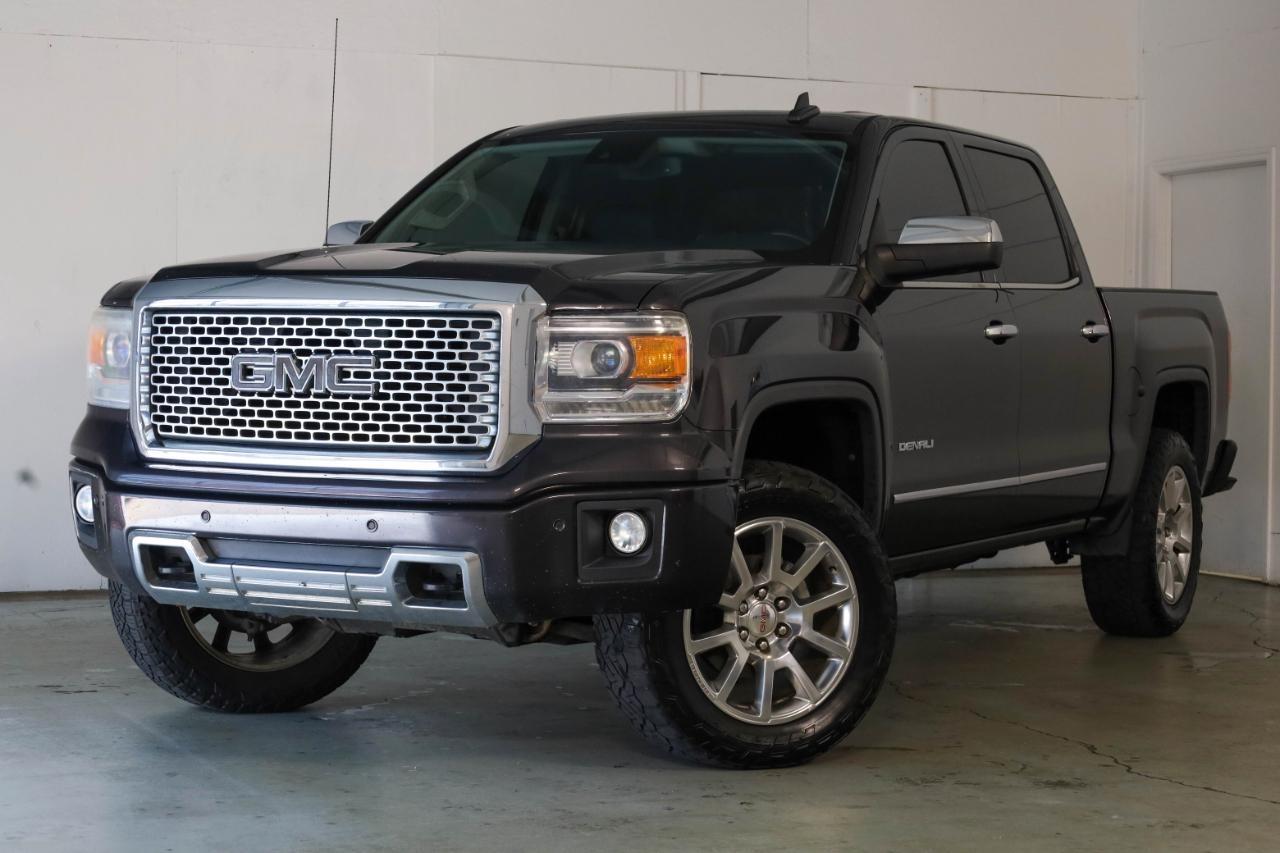 GMC Sierra 1500 4WD Crew Cab 143.5" Denali 2015