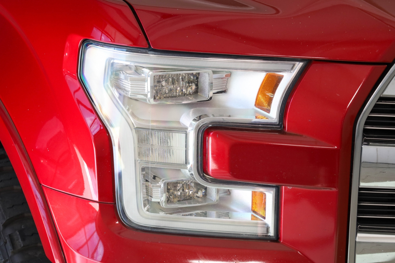 Ford F-150 Lariat 4WD SuperCrew 5.5' Box 2017 Ford F-150 Lariat 4WD SuperCrew 5.5' Box 2017