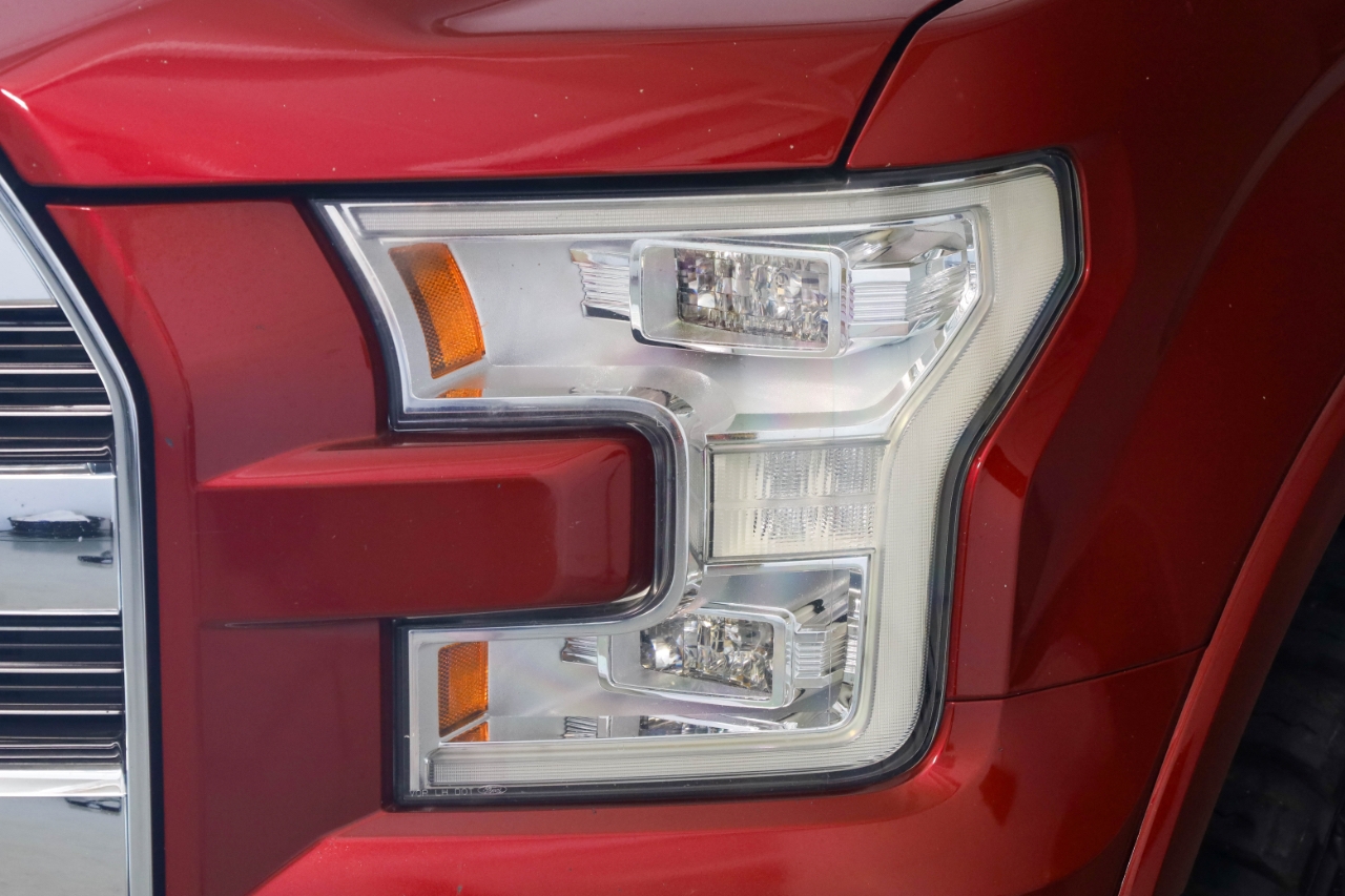 Ford F-150 Lariat 4WD SuperCrew 5.5' Box 2017 Ford F-150 Lariat 4WD SuperCrew 5.5' Box 2017