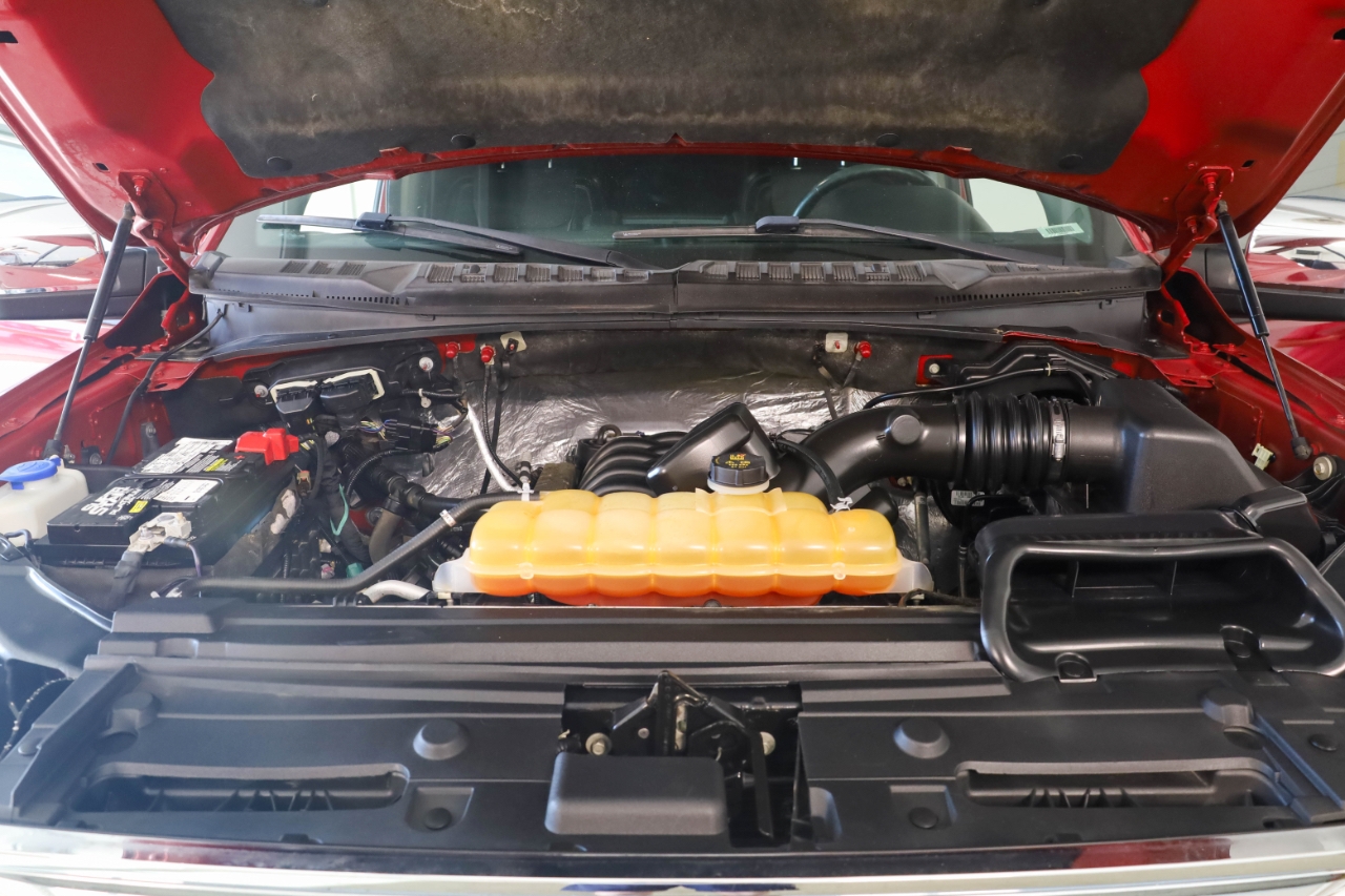 Ford F-150 Lariat 4WD SuperCrew 5.5' Box 2017 Ford F-150 Lariat 4WD SuperCrew 5.5' Box 2017