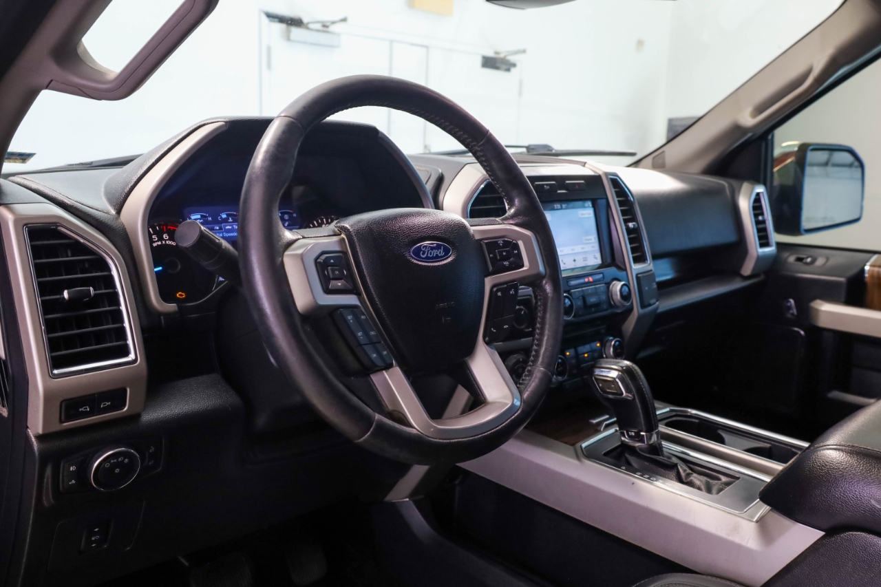 Ford F-150 Lariat 4WD SuperCrew 5.5' Box 2017 Ford F-150 Lariat 4WD SuperCrew 5.5' Box 2017