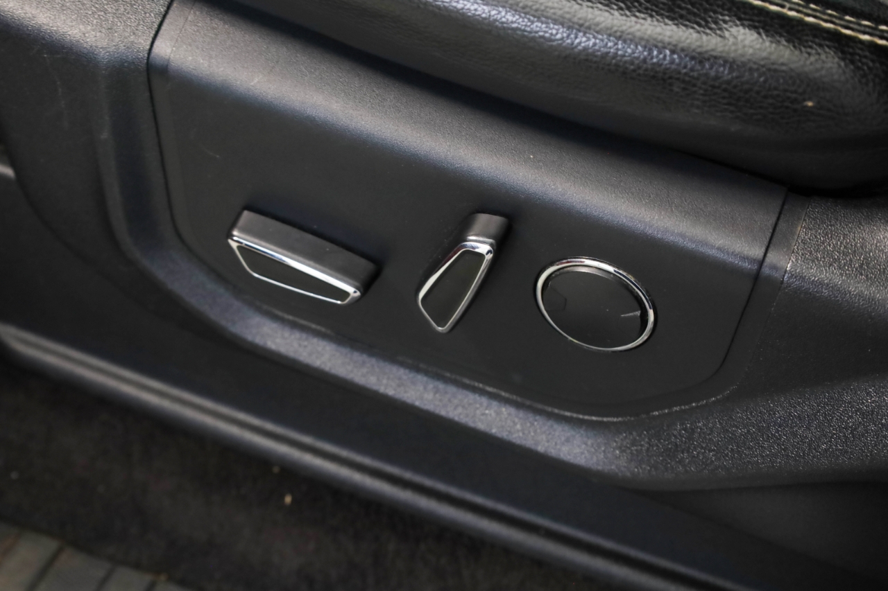 Ford F-150 Lariat 4WD SuperCrew 5.5' Box 2017 Ford F-150 Lariat 4WD SuperCrew 5.5' Box 2017