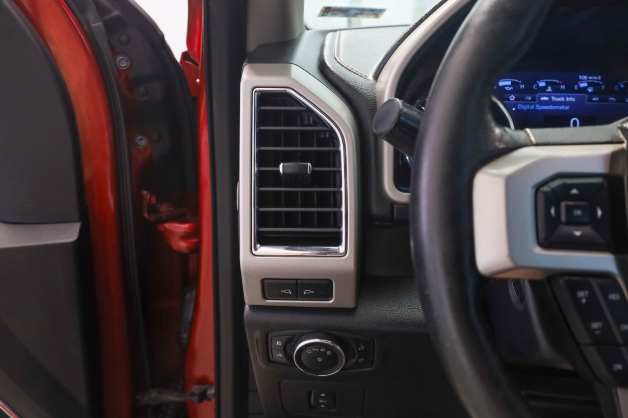 Ford F-150 Lariat 4WD SuperCrew 5.5' Box 2017 Ford F-150 Lariat 4WD SuperCrew 5.5' Box 2017