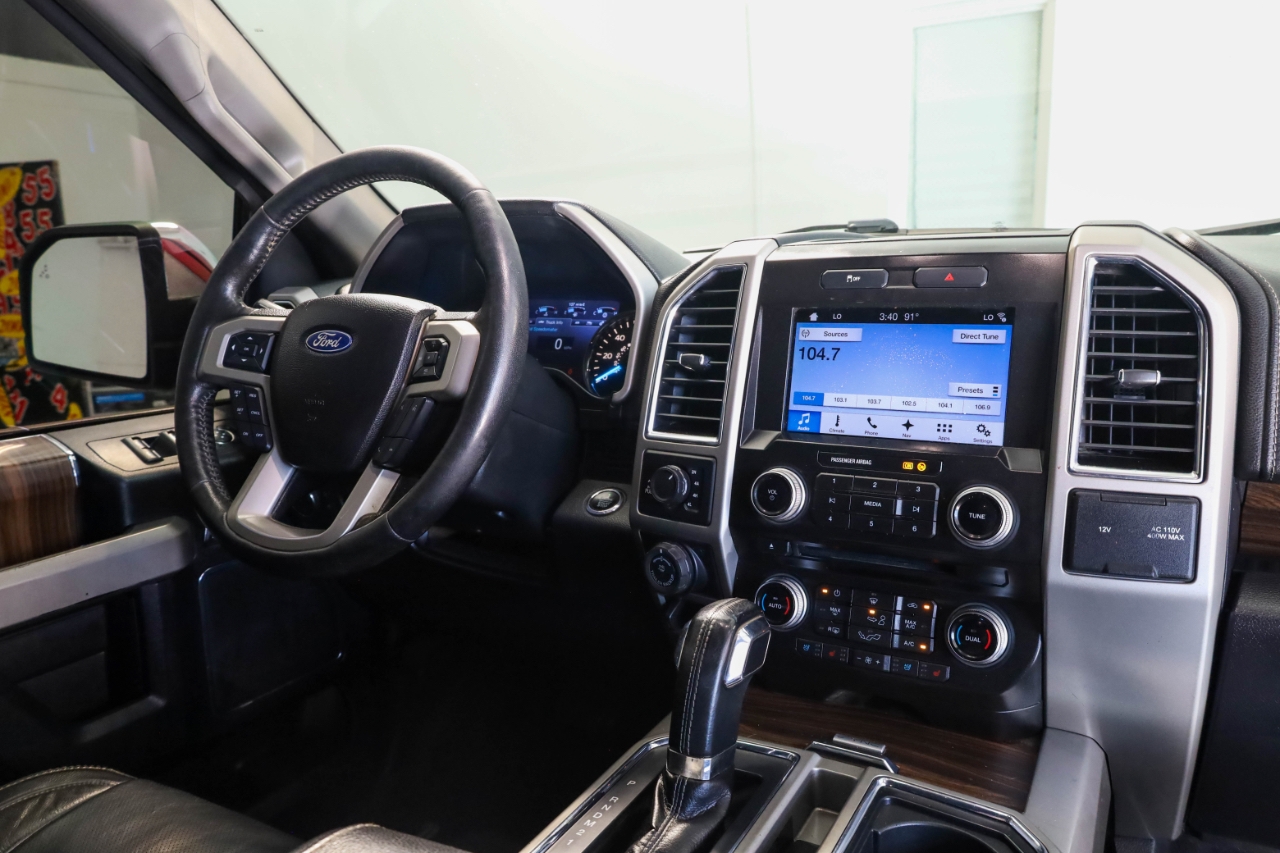 Ford F-150 Lariat 4WD SuperCrew 5.5' Box 2017 Ford F-150 Lariat 4WD SuperCrew 5.5' Box 2017