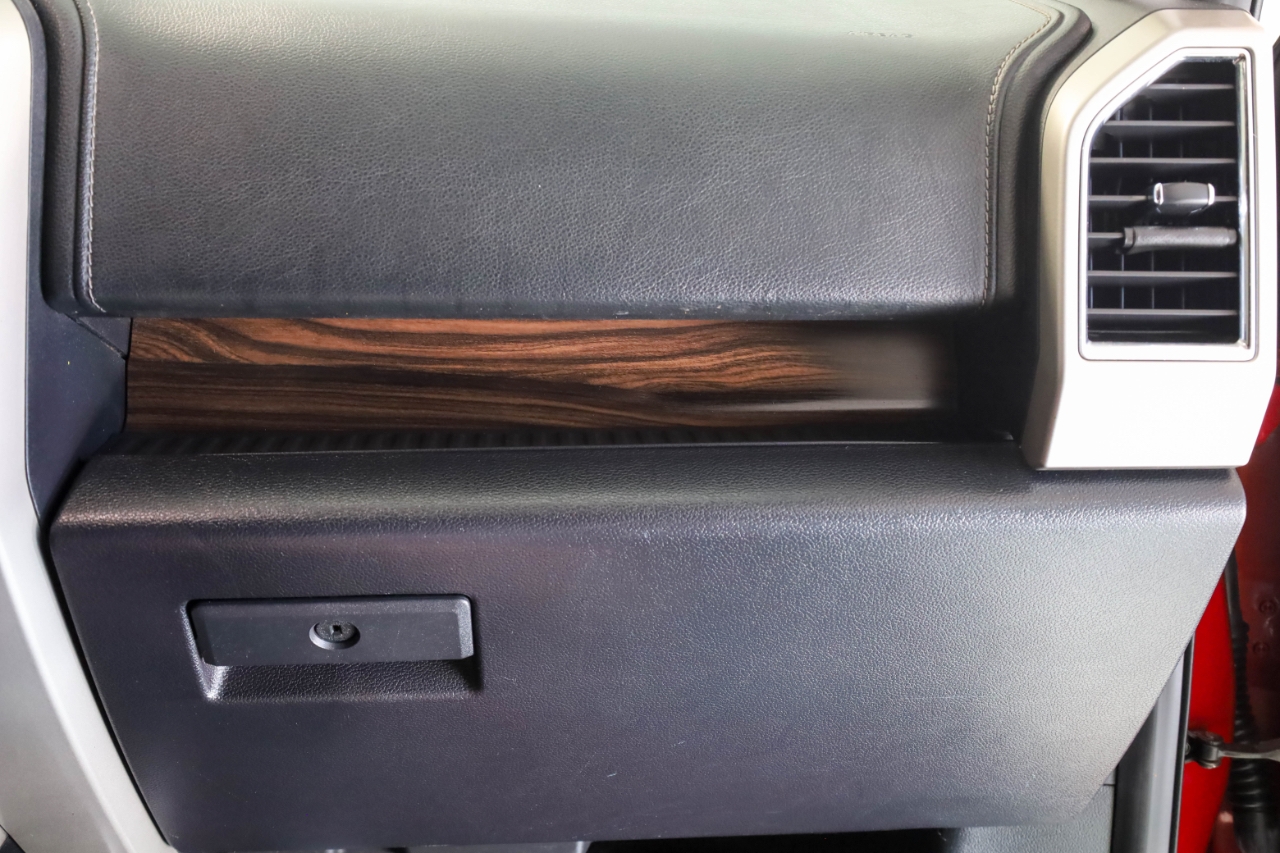 Ford F-150 Lariat 4WD SuperCrew 5.5' Box 2017 Ford F-150 Lariat 4WD SuperCrew 5.5' Box 2017