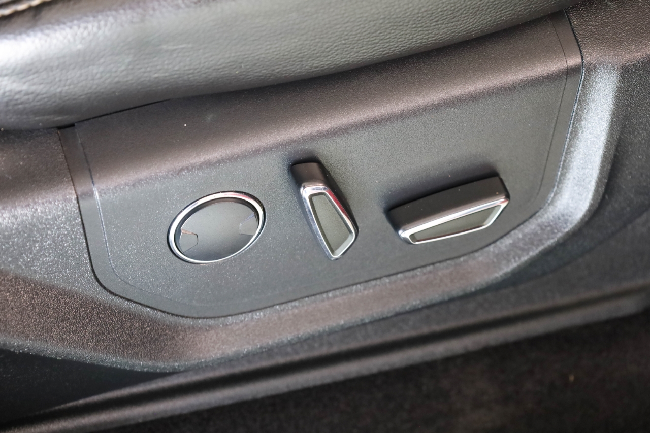 Ford F-150 Lariat 4WD SuperCrew 5.5' Box 2017 Ford F-150 Lariat 4WD SuperCrew 5.5' Box 2017