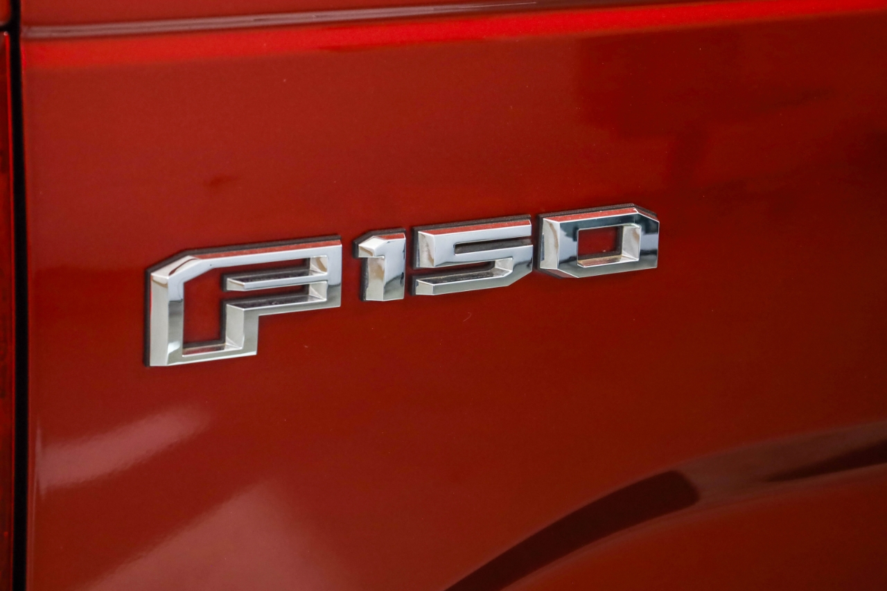 Ford F-150 Lariat 4WD SuperCrew 5.5' Box 2017 Ford F-150 Lariat 4WD SuperCrew 5.5' Box 2017