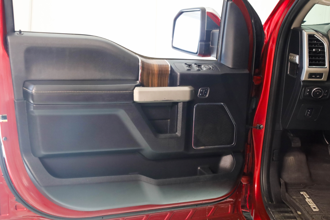 Ford F-150 Lariat 4WD SuperCrew 5.5' Box 2017 Ford F-150 Lariat 4WD SuperCrew 5.5' Box 2017