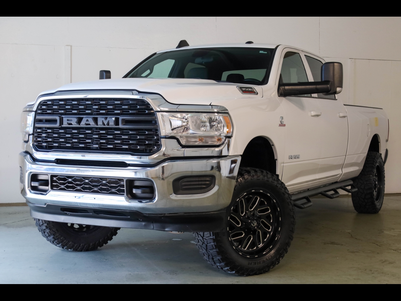 RAM 3500 Big Horn 4x4 Crew Cab 8' Box 2022 RAM 3500 Big Horn 4x4 Crew Cab 8' Box 2022