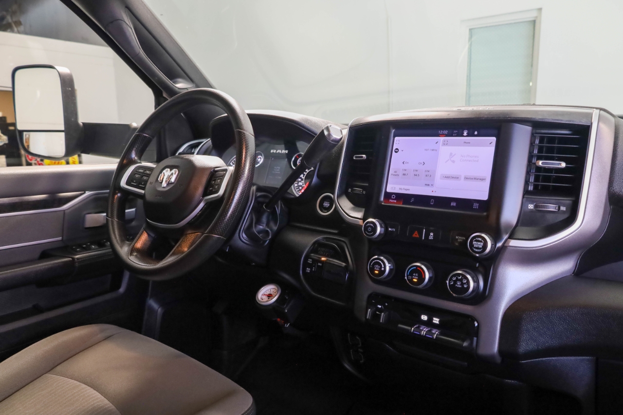 RAM 3500 Big Horn 4x4 Crew Cab 8' Box 2022 RAM 3500 Big Horn 4x4 Crew Cab 8' Box 2022