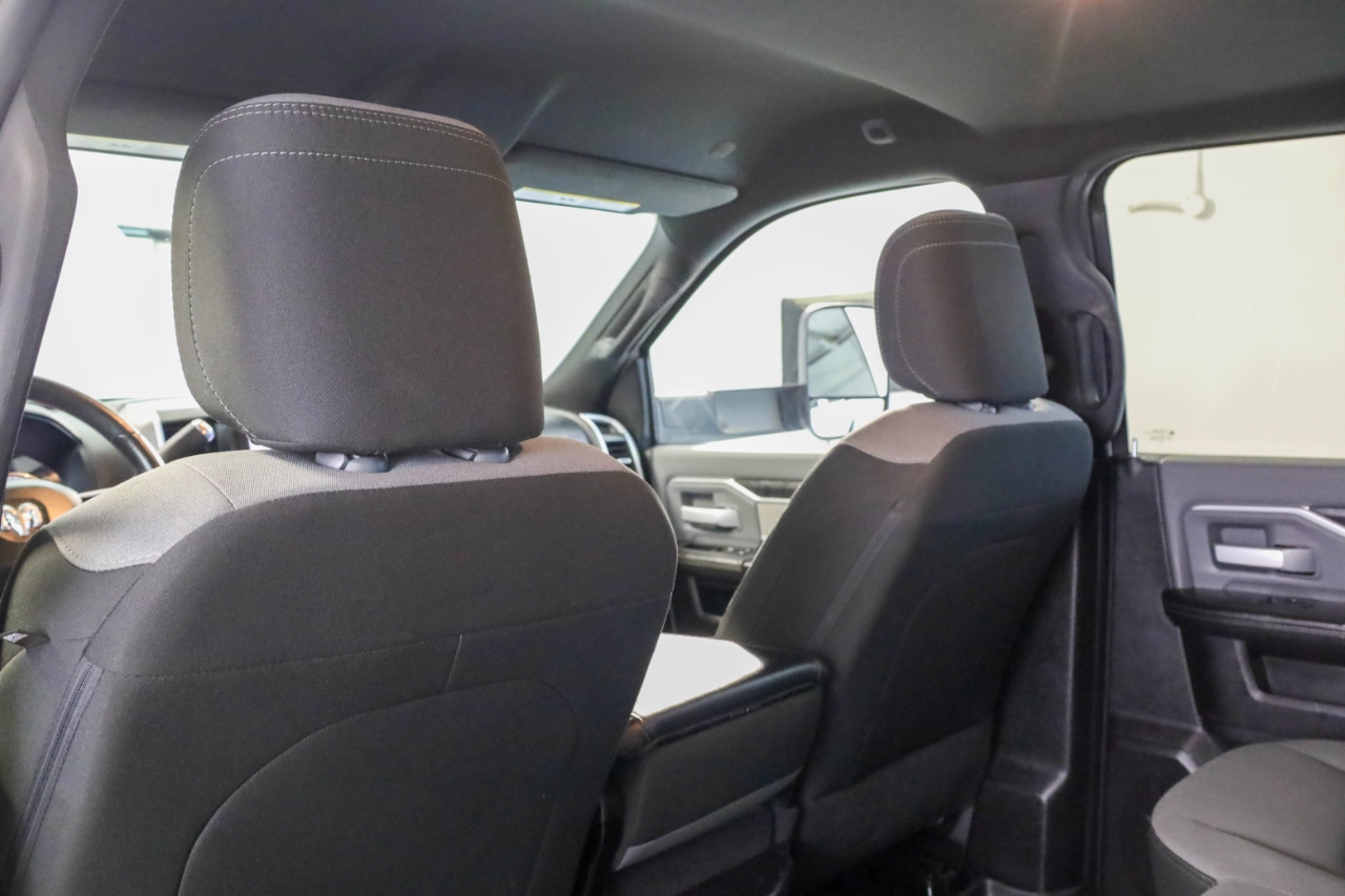 RAM 3500 Big Horn 4x4 Crew Cab 8' Box 2022 RAM 3500 Big Horn 4x4 Crew Cab 8' Box 2022