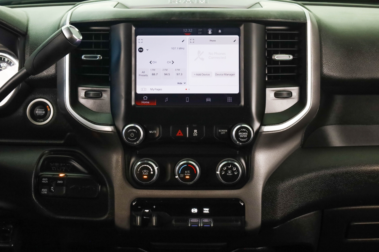 RAM 3500 Big Horn 4x4 Crew Cab 8' Box 2022 RAM 3500 Big Horn 4x4 Crew Cab 8' Box 2022