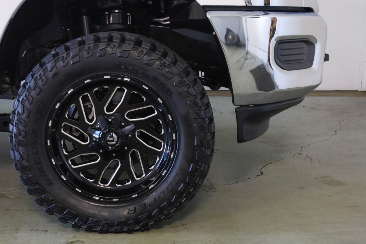 RAM 3500 Big Horn 4x4 Crew Cab 8' Box 2022