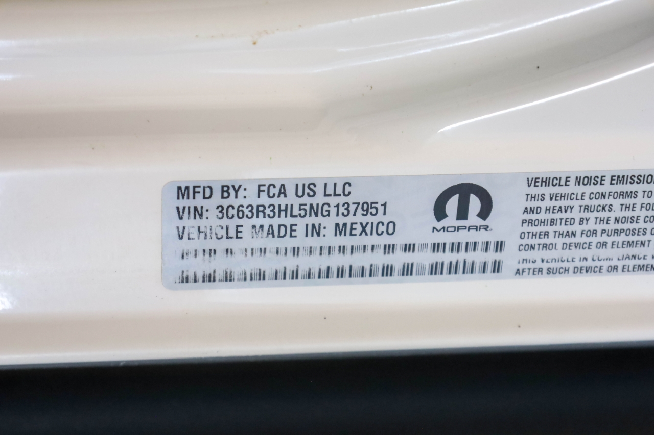 RAM 3500 Big Horn 4x4 Crew Cab 8' Box 2022