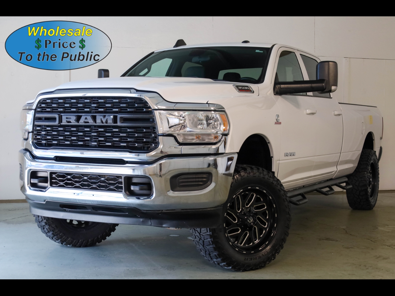 2022 RAM 3500 Big Horn 4x4 Crew Cab 8' Box