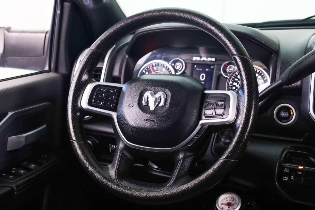 RAM 3500 Big Horn 4x4 Crew Cab 8' Box 2022