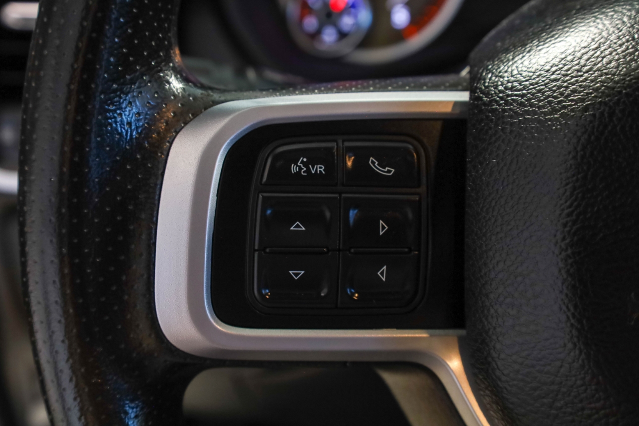 RAM 3500 Big Horn 4x4 Crew Cab 8' Box 2022