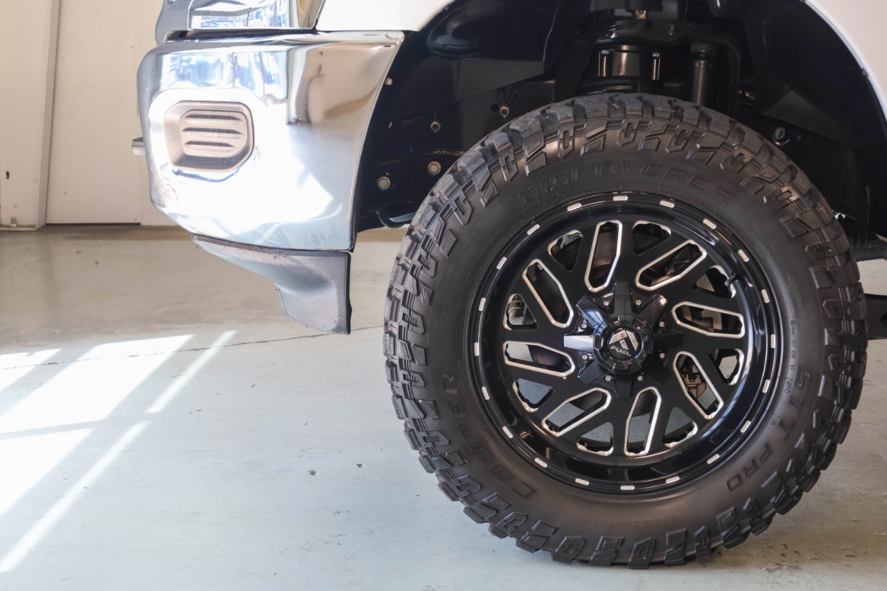 RAM 3500 Big Horn 4x4 Crew Cab 8' Box 2022