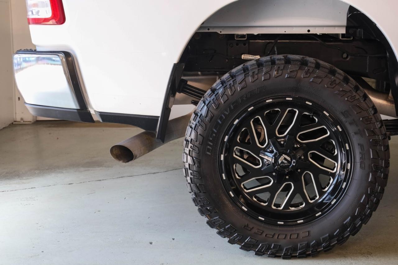 RAM 3500 Big Horn 4x4 Crew Cab 8' Box 2022