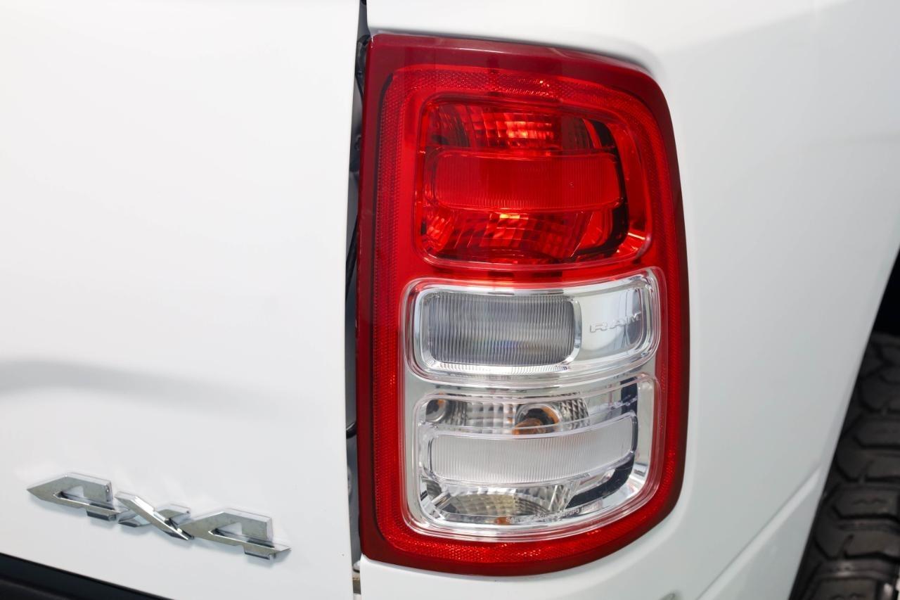 RAM 3500 Big Horn 4x4 Crew Cab 8' Box 2022