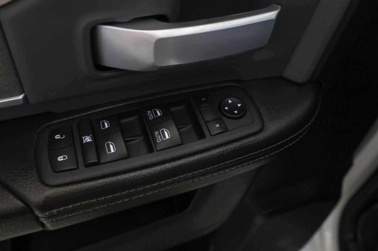 RAM 3500 Big Horn 4x4 Crew Cab 8' Box 2022