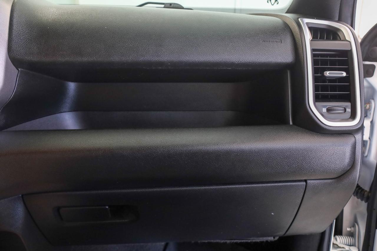 RAM 3500 Big Horn 4x4 Crew Cab 8' Box 2022