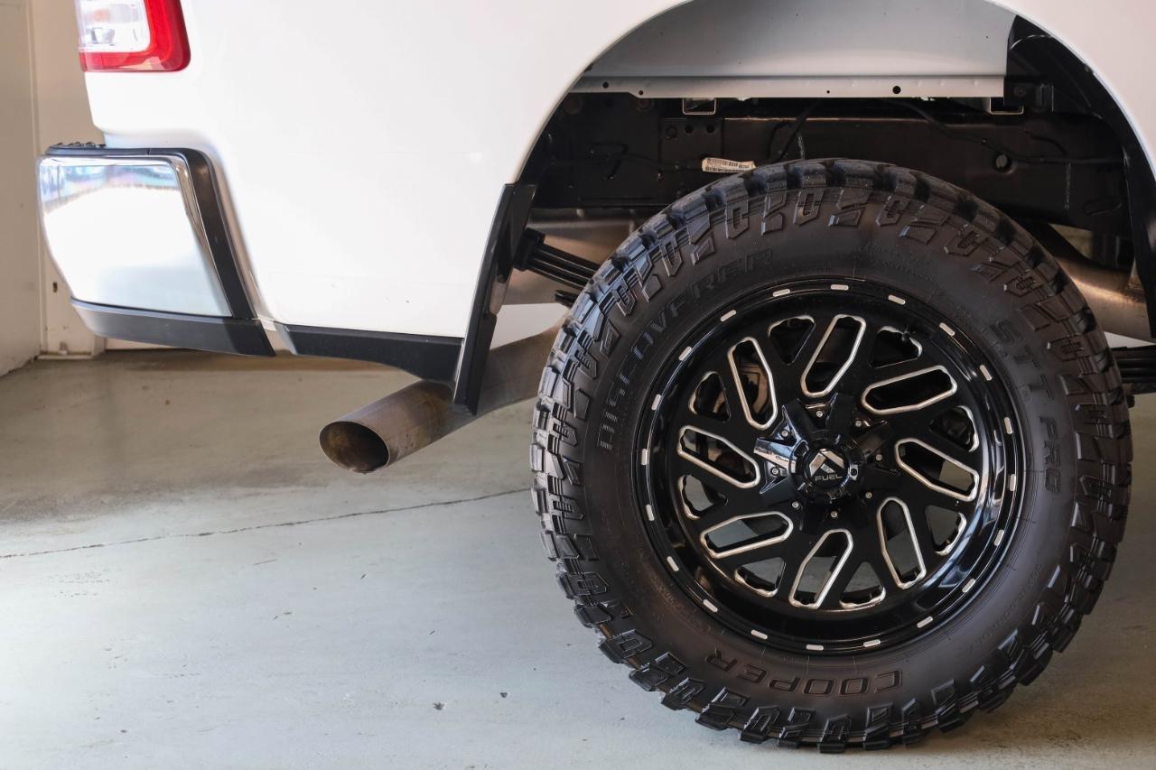 RAM 3500 Big Horn 4x4 Crew Cab 8' Box 2022