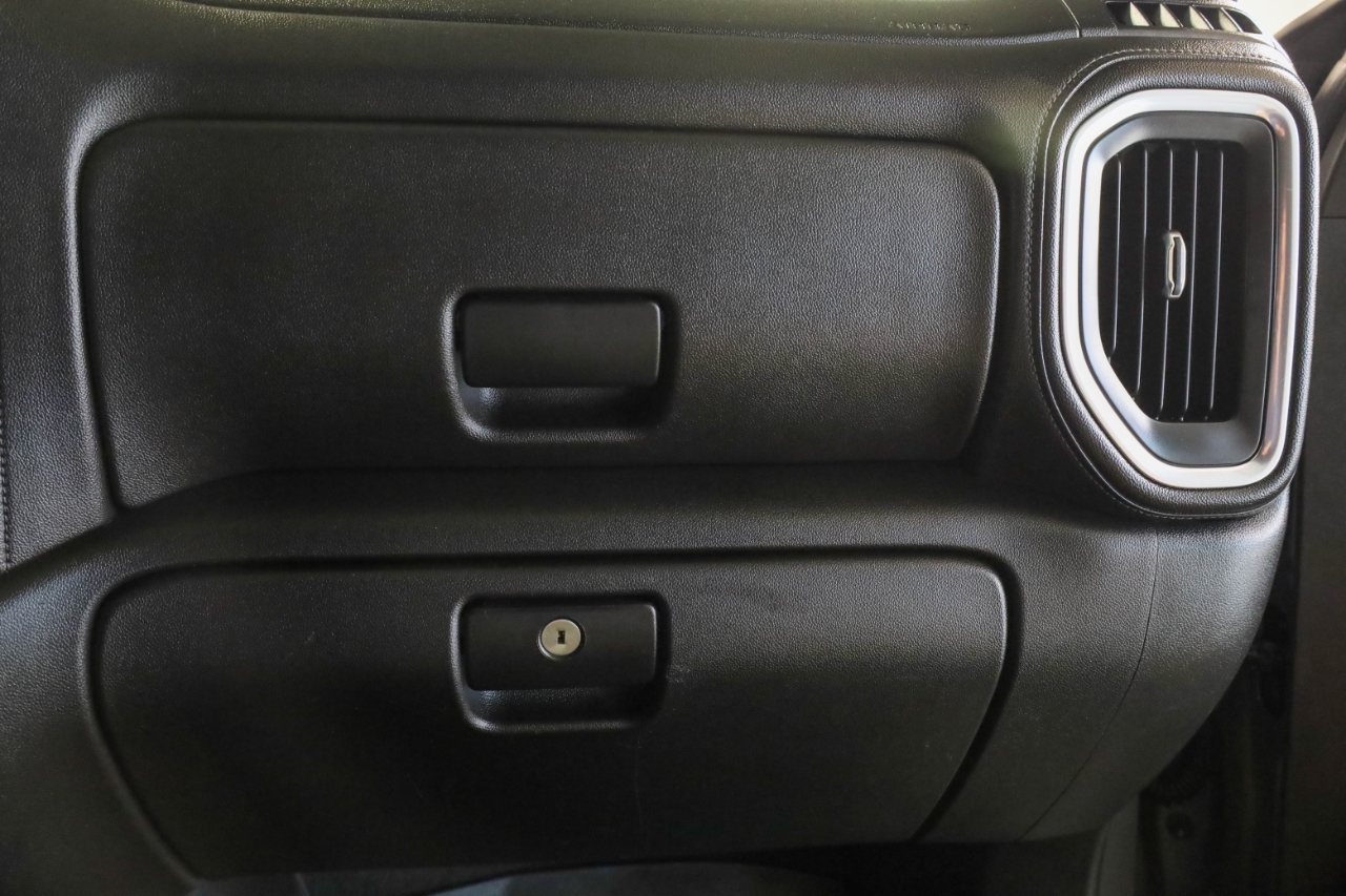 Chevrolet Silverado 1500 4WD Crew Cab 147" RST 2020 Chevrolet Silverado 1500 4WD Crew Cab 147" RST 2020