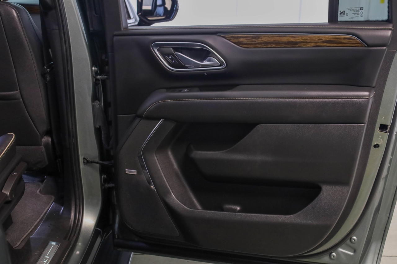 Chevrolet Suburban 4WD 4dr Premier 2023