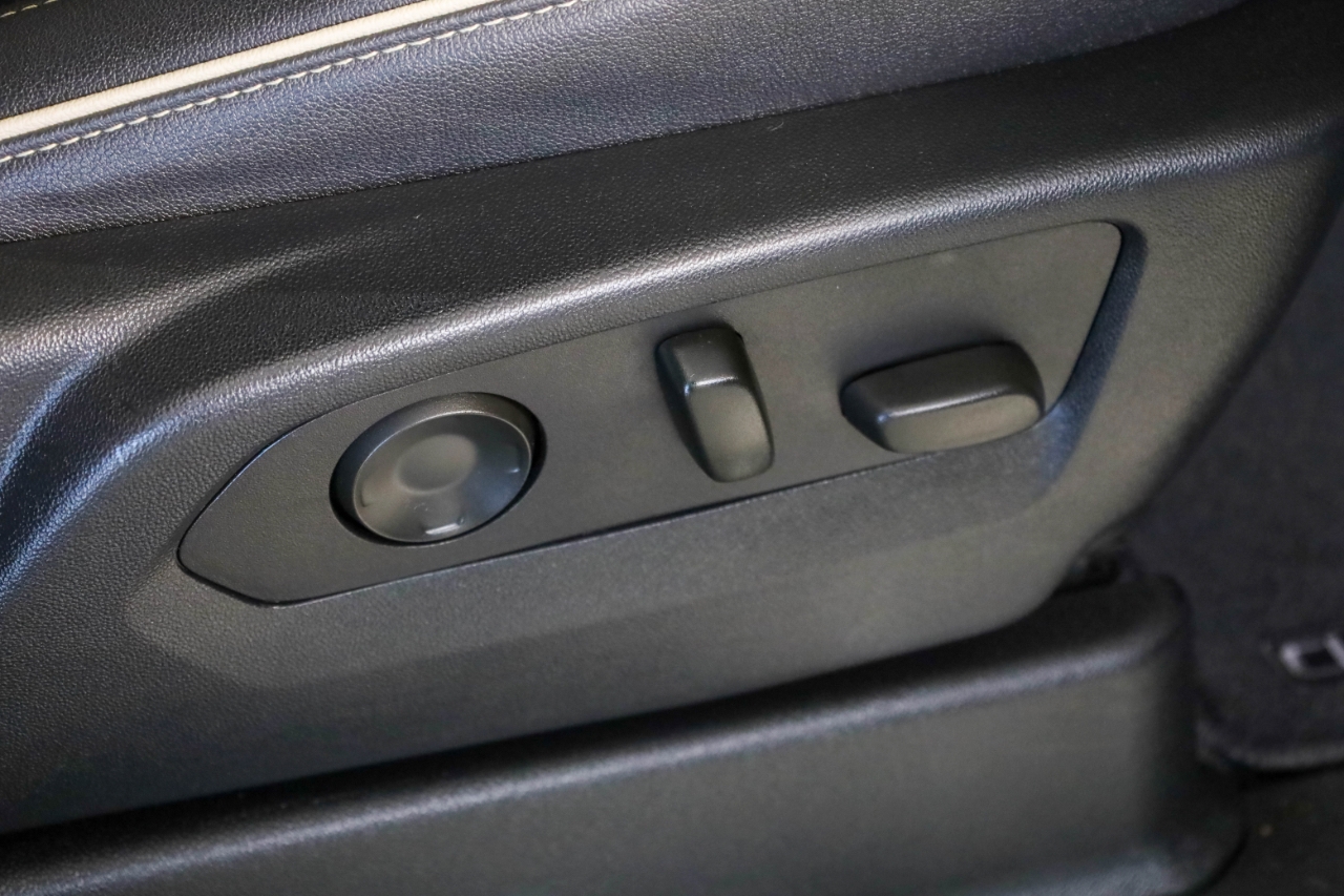 Chevrolet Suburban 4WD 4dr Premier 2023