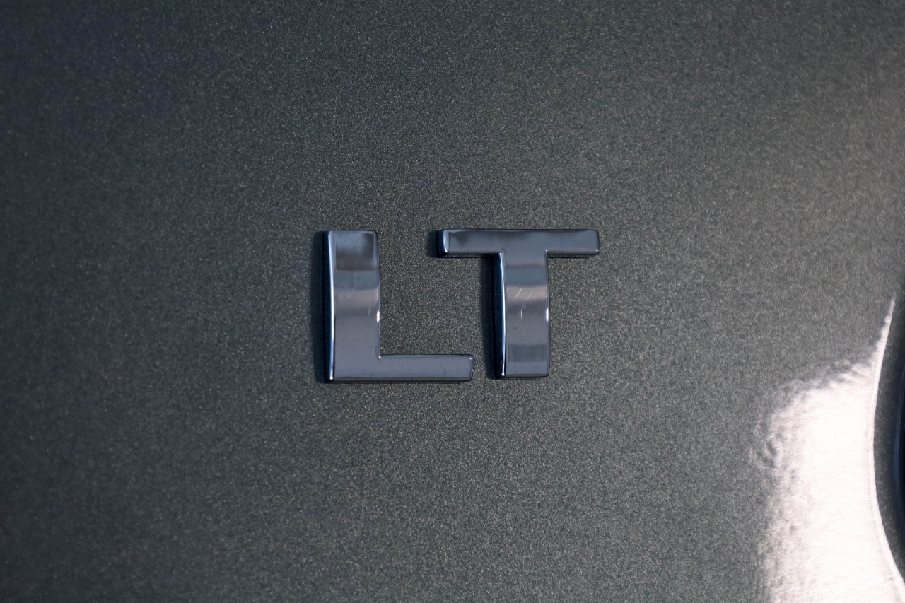 Chevrolet Suburban 4WD 4dr Premier 2023