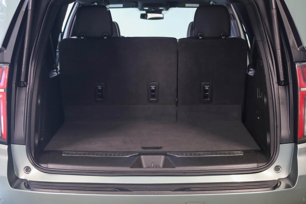 Chevrolet Suburban 4WD 4dr Premier 2023