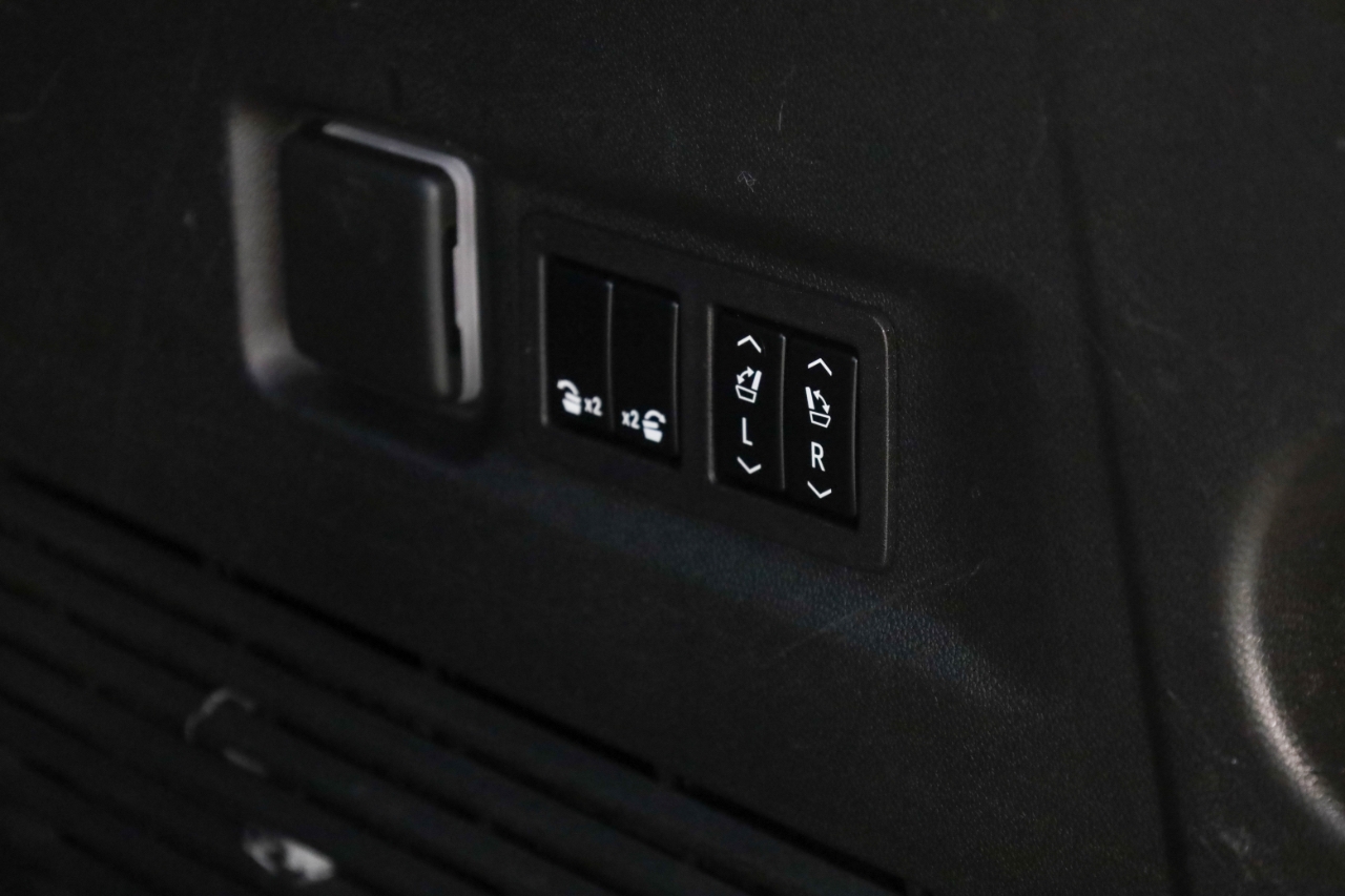 Chevrolet Suburban 4WD 4dr Premier 2023