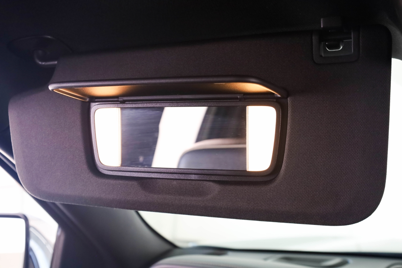 Chevrolet Suburban 4WD 4dr Premier 2023