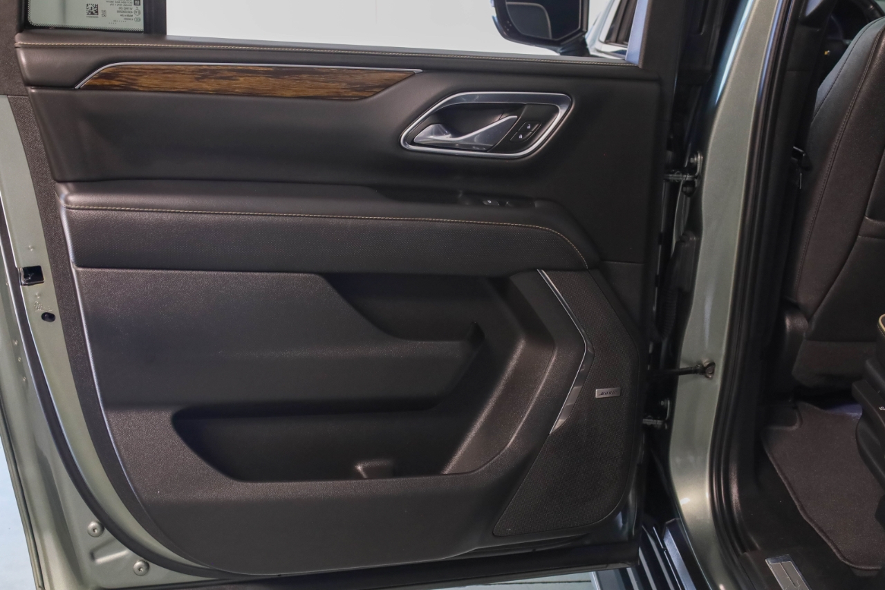 Chevrolet Suburban 4WD 4dr Premier 2023