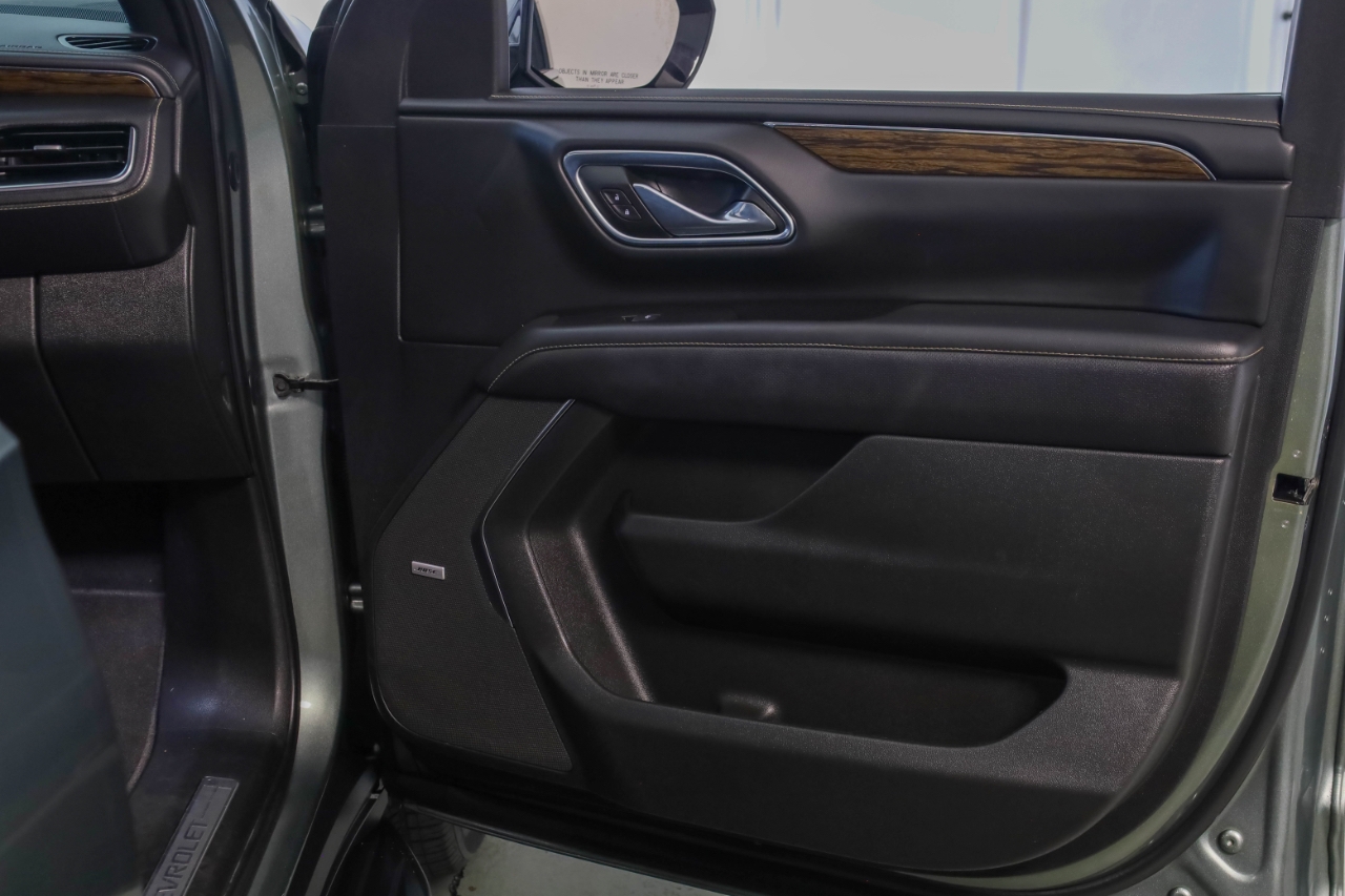 Chevrolet Suburban 4WD 4dr Premier 2023