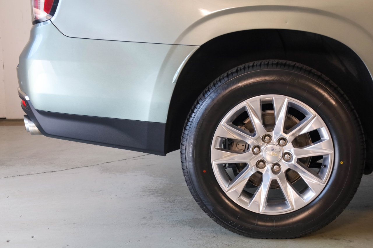 Chevrolet Suburban 4WD 4dr Premier 2023