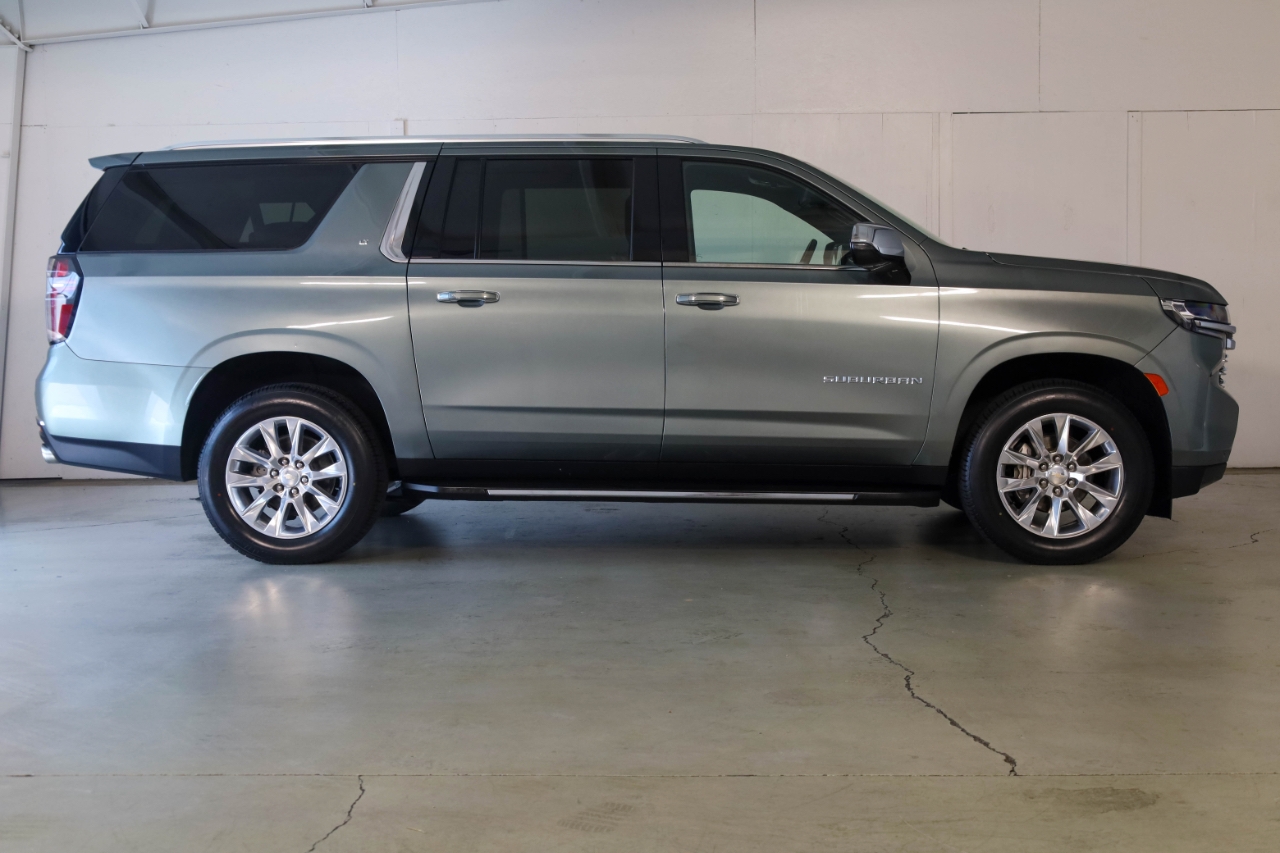 Chevrolet Suburban 4WD 4dr Premier 2023