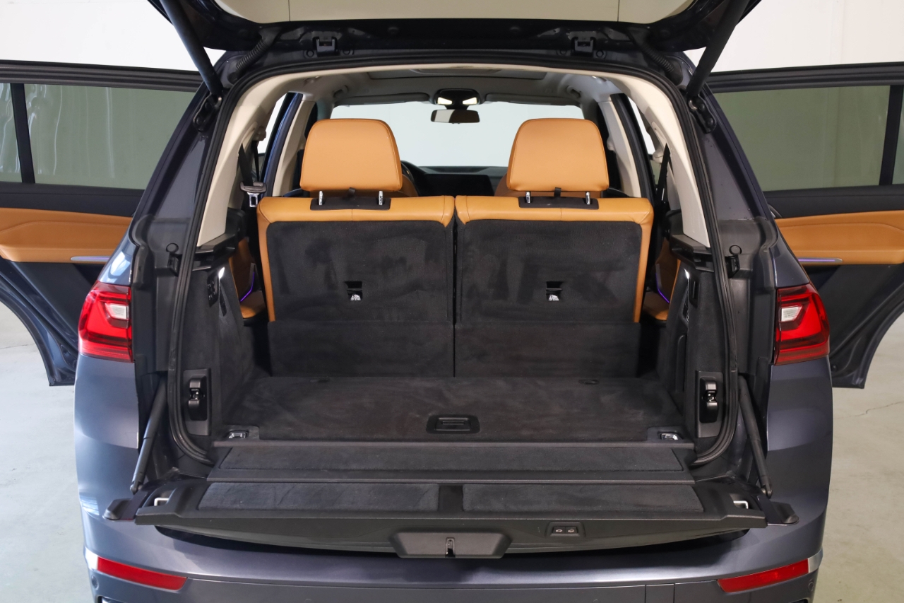 BMW X7 xDrive40i Sports Activity Vehicle 2019