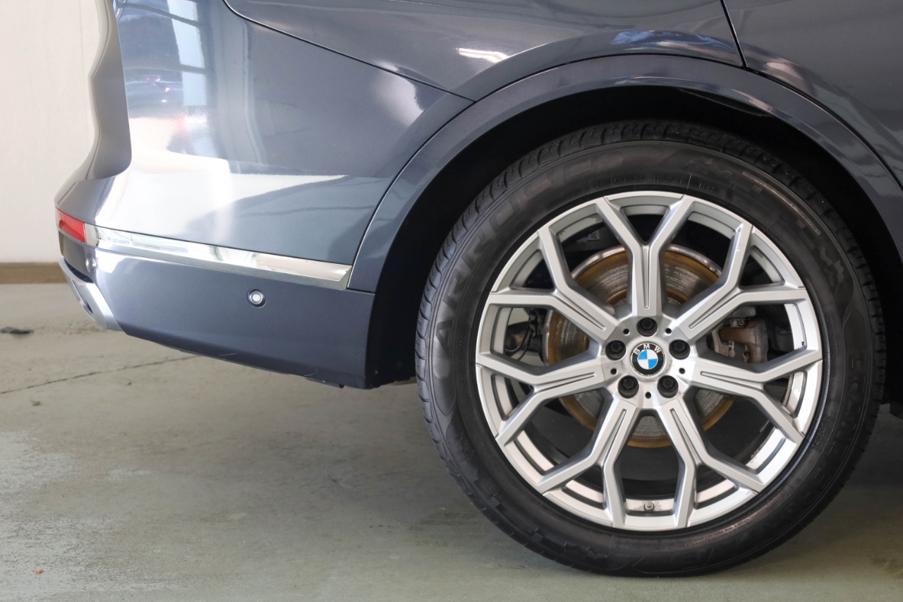 BMW X7 xDrive40i Sports Activity Vehicle 2019