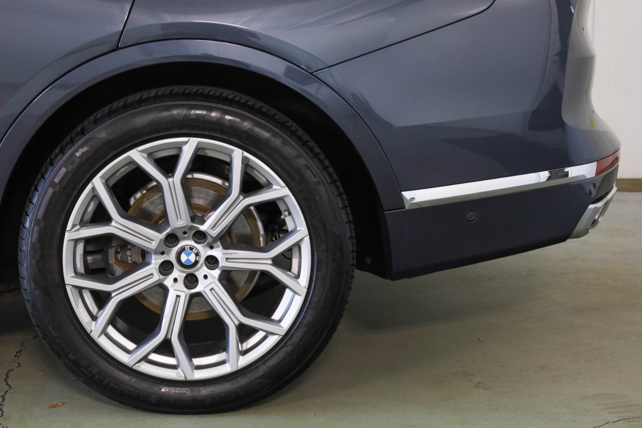 BMW X7 xDrive40i Sports Activity Vehicle 2019