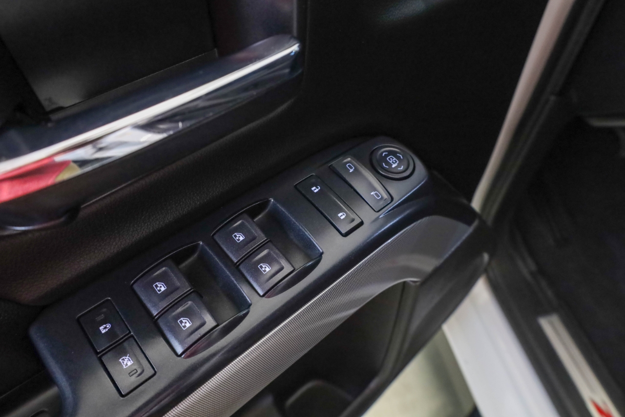 Chevrolet Silverado 1500 4WD Crew Cab 143.5" LT w/2LT 2018