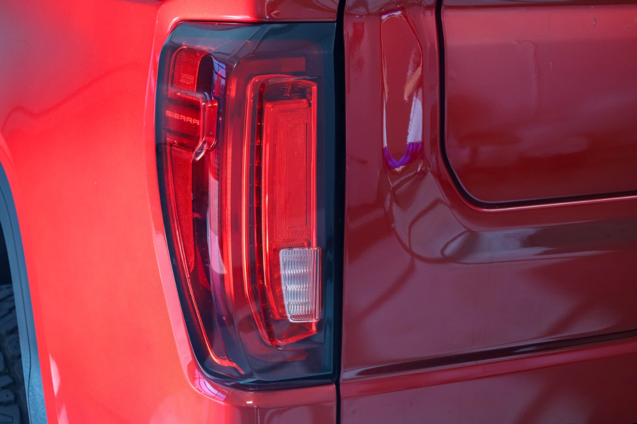 GMC Sierra 1500 4WD Crew Cab 147" SLT 2021