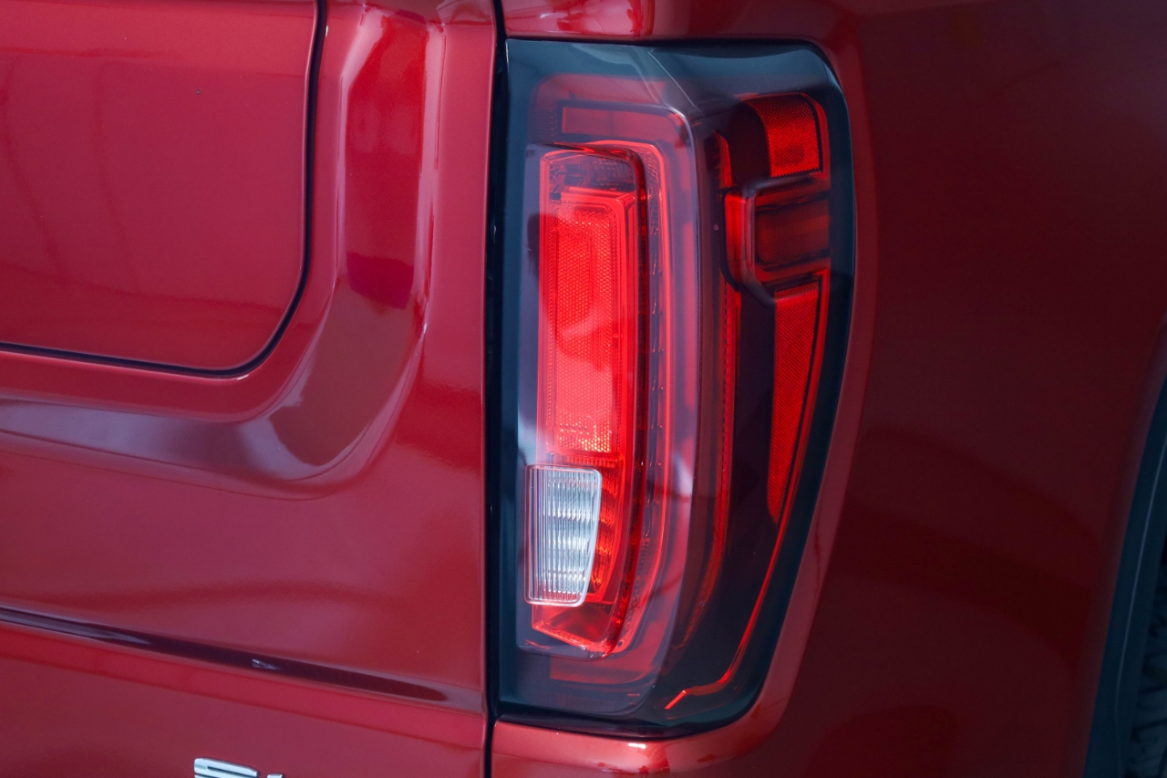 GMC Sierra 1500 4WD Crew Cab 147" SLT 2021