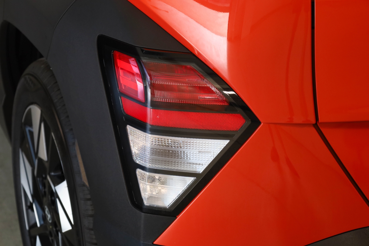 Hyundai Kona SEL FWD 2024