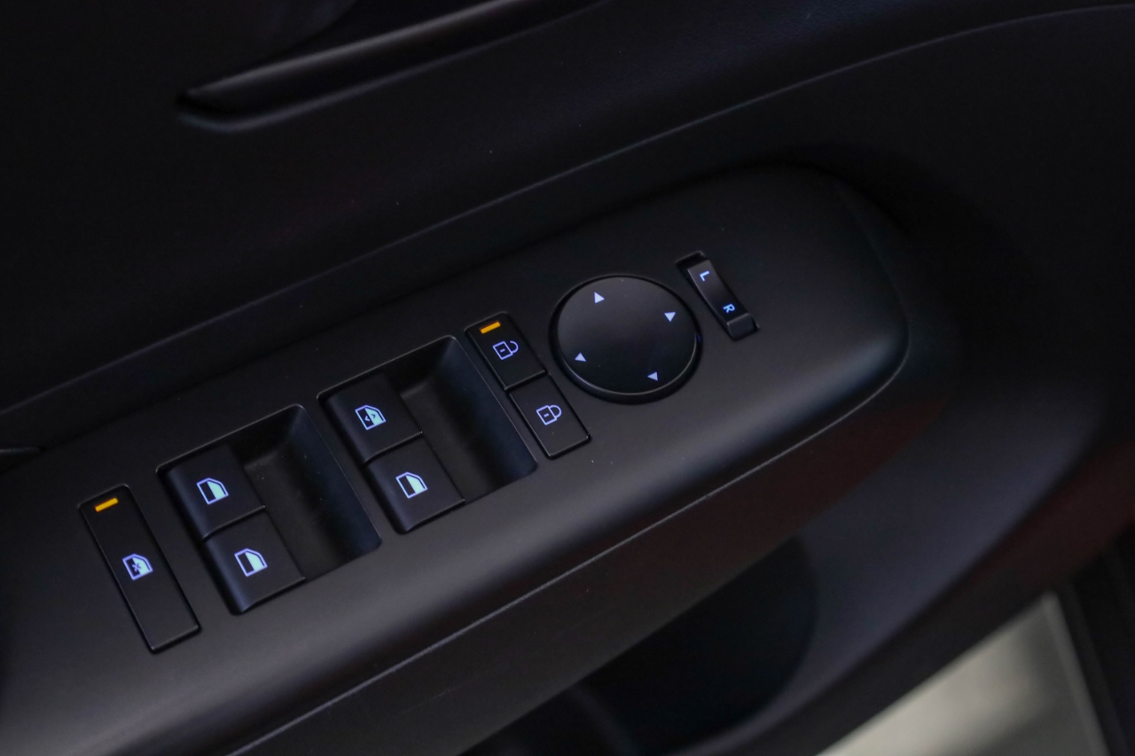 Hyundai Kona SEL FWD 2024