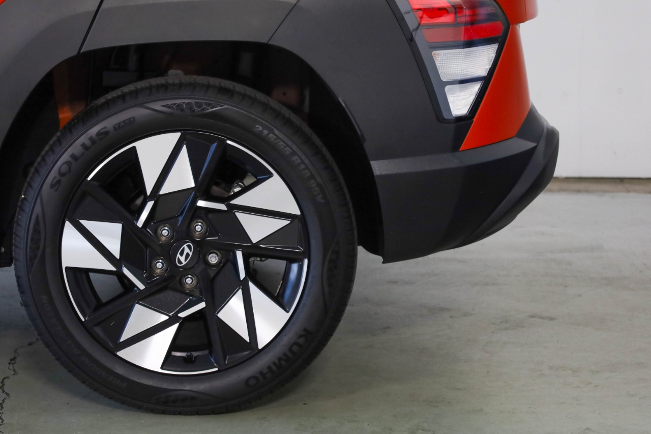 Hyundai Kona SEL FWD 2024