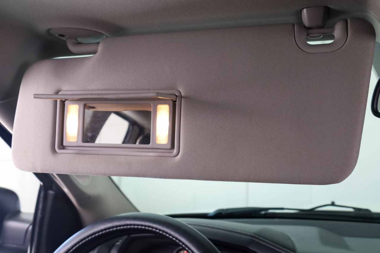 RAM 1500 Night 4x4 Crew Cab 5'7" Box 2017