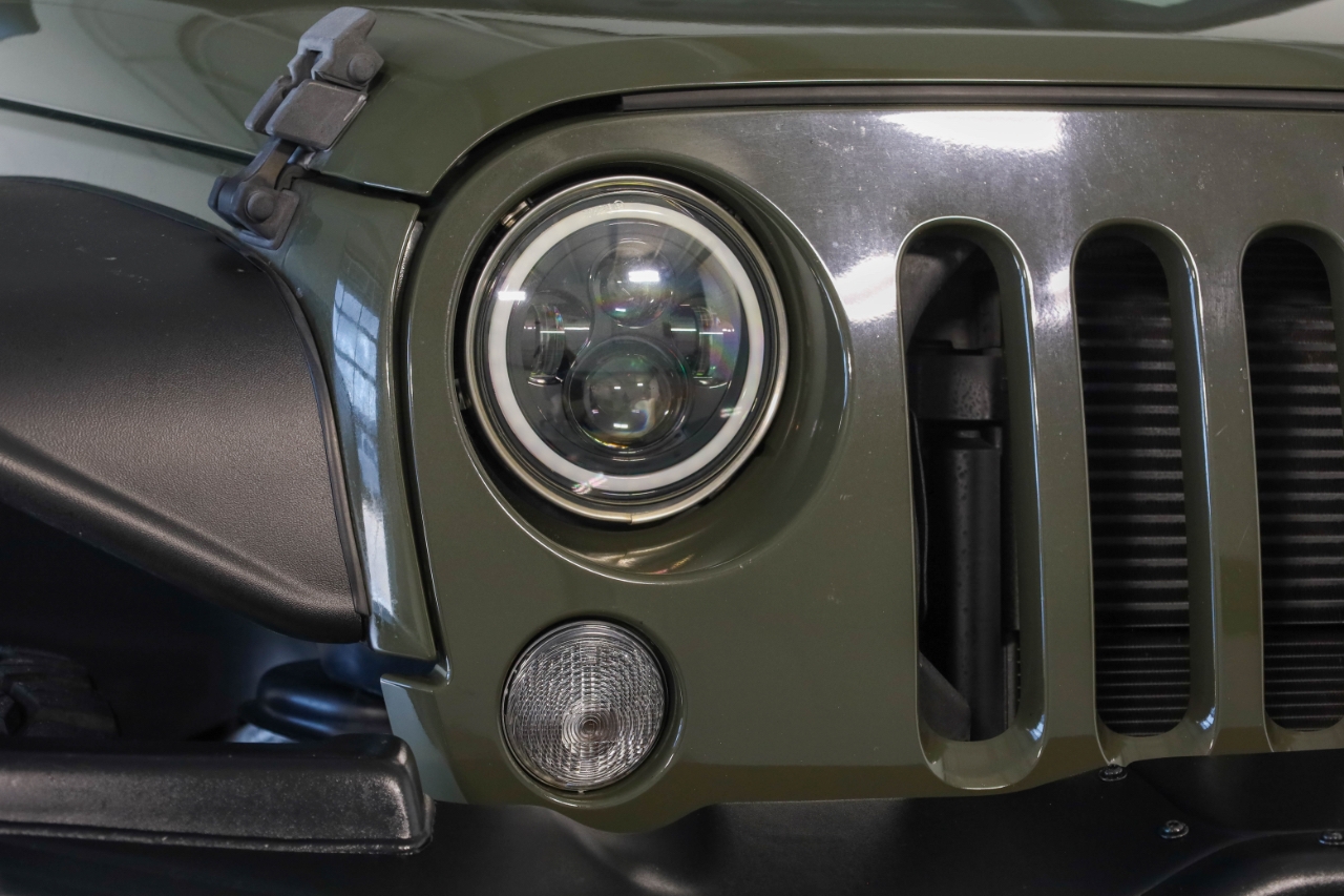 Jeep Wrangler Unlimited 4WD 4dr Sport 2015